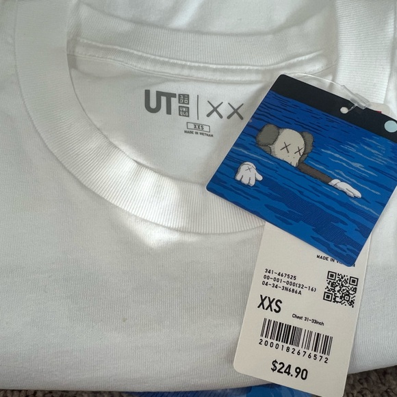 KAWS UT - Picture 2 of 4